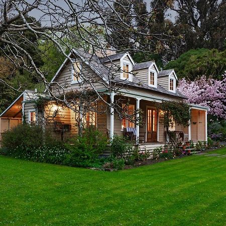 Mill Cottage - boutique accommodation&garden Akaroa Extérieur photo