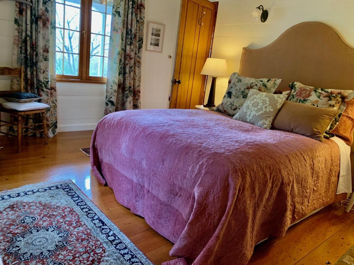 Mill Cottage - boutique accommodation&garden Akaroa Extérieur photo