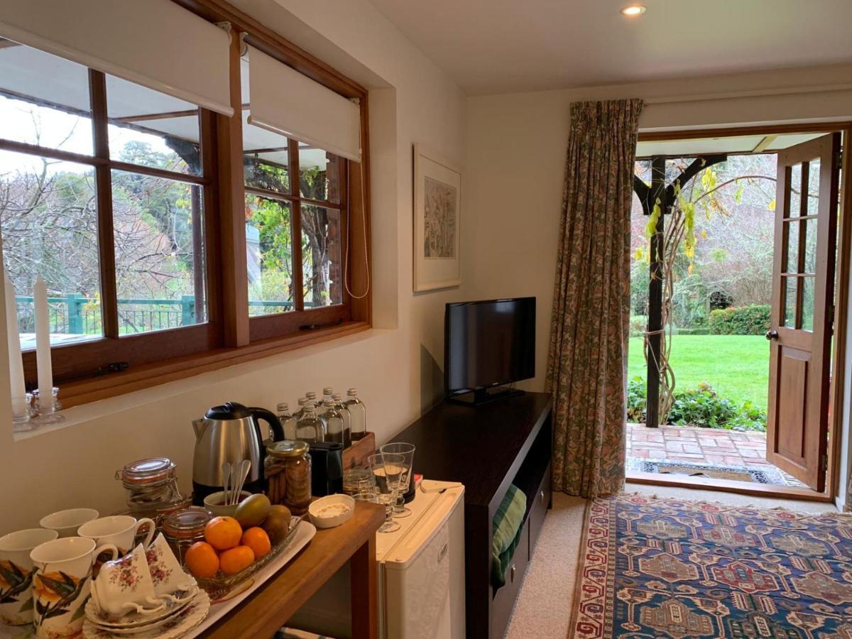 Mill Cottage - boutique accommodation&garden Akaroa Extérieur photo